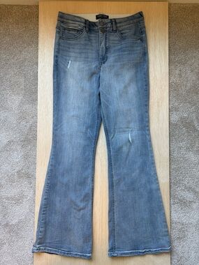 Women's Light Blue Flare Jeans - Classic Flared Denim